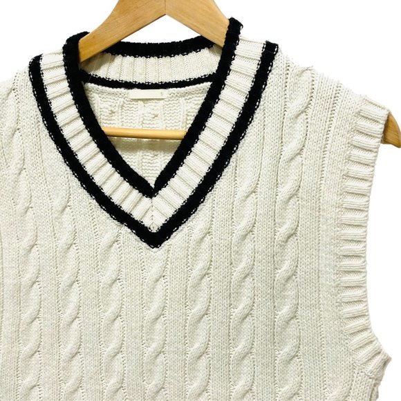 GU Uniform V Neck Sweater Vest - Picture 3 of 4